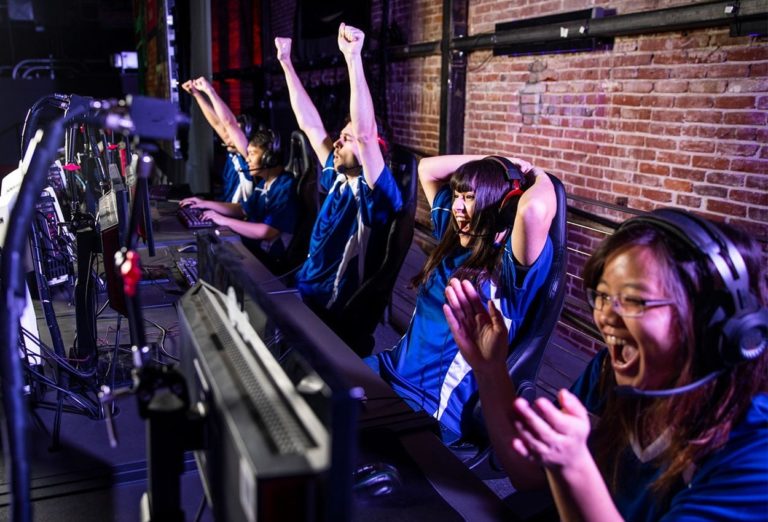 The Rise of Esports and Online Gaming Tournaments